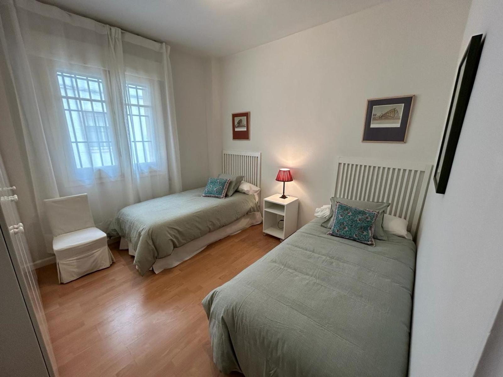 2 Bedroom Apartment By Guadalquivir River เซบีญา ภายนอก รูปภาพ